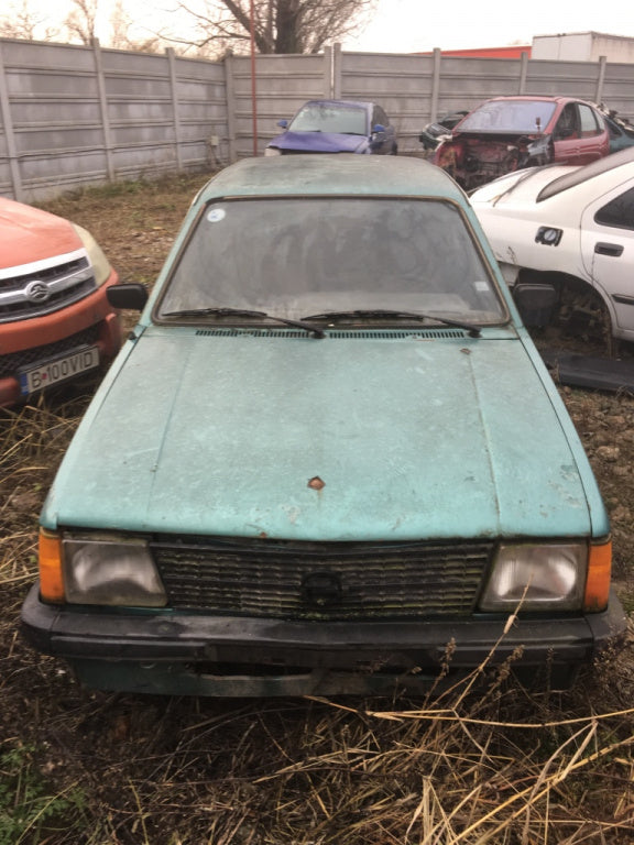 Dezmembram Opel Kadett D [1979 - 1984] Hatchback 5-usi 1.3 MT (68 hp) (32_,37_,39 _42) 1.3 L