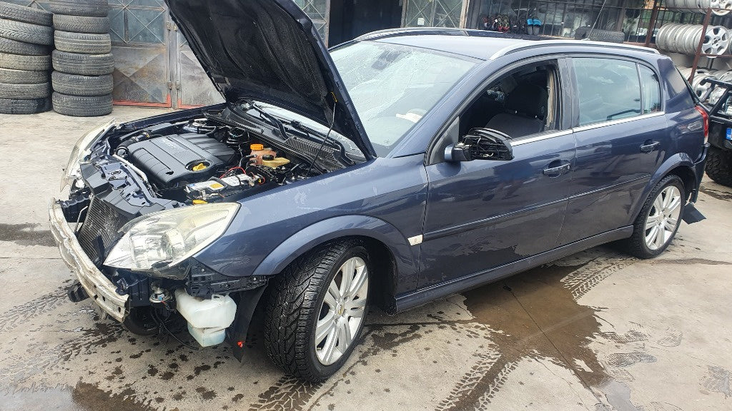 Dezmembram Opel Signum 2007 z19dth 1.9 cdti