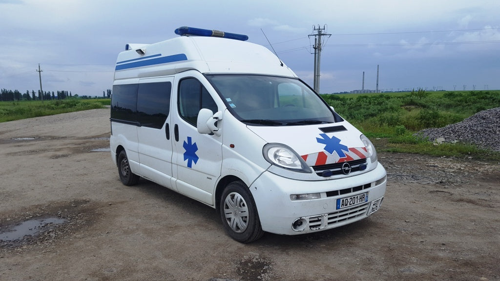 Dezmembram Opel Vivaro - 2003 - 2.5diesel - cutie manuala