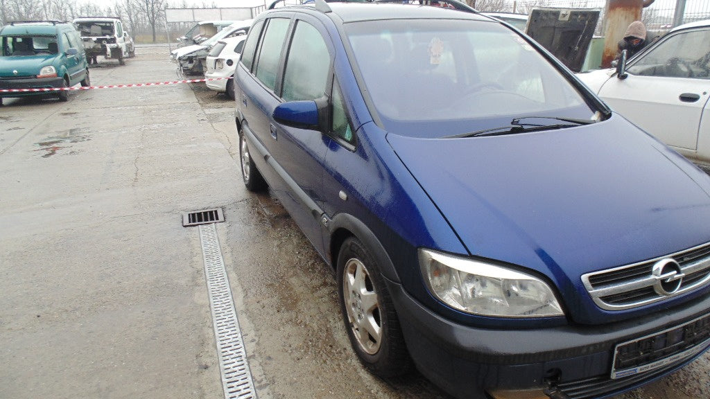 Dezmembram Opel Zafira A motor 2.2 DTI cod Y22DTR an 2005