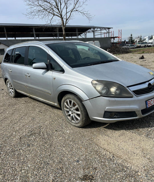 Dezmembram Opel Zafira B [2005 - 2010] Minivan 5-usi 1.9 CDTI MT (120 hp) CUTIE AUTOMATA