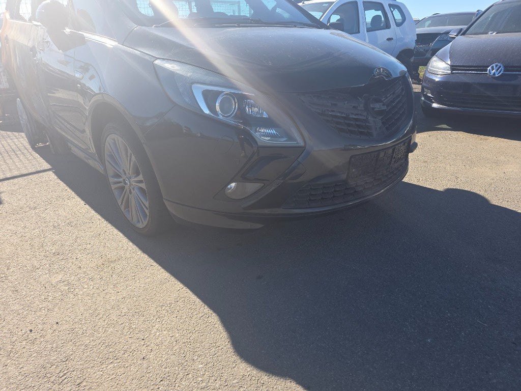 Dezmembram OPEL ZAFIRA C 2.0 CDTI A20DTH 165 CP