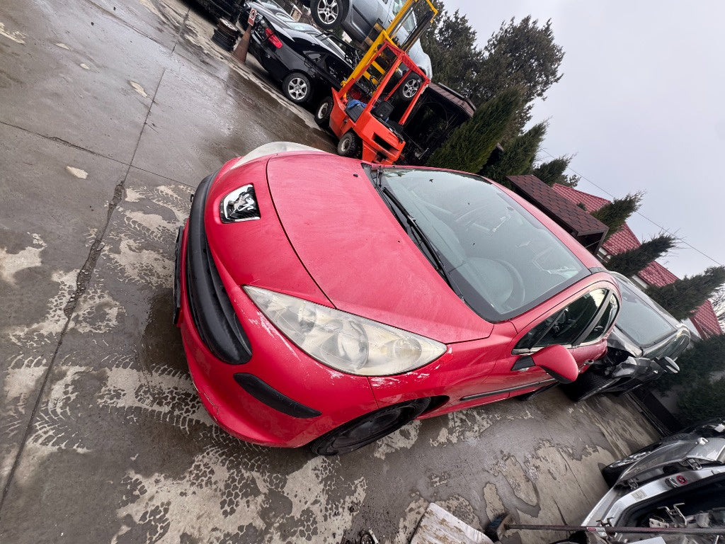 Dezmembram Peugeot 207 1.4 hdi 8HZ