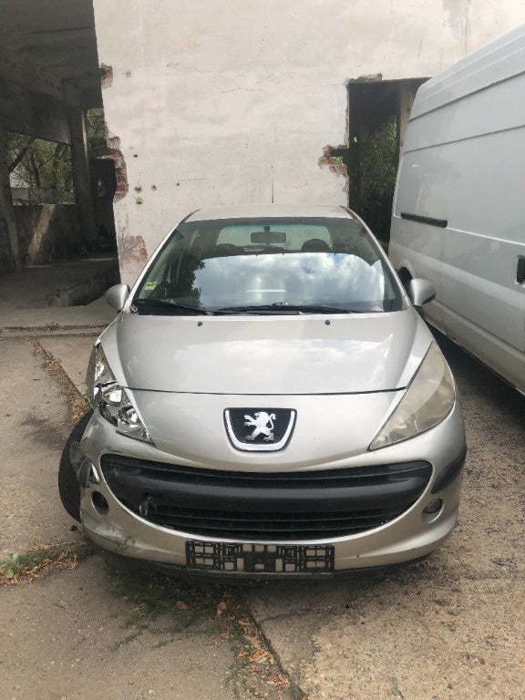 Dezmembram peugeot 207 1.4 hdi