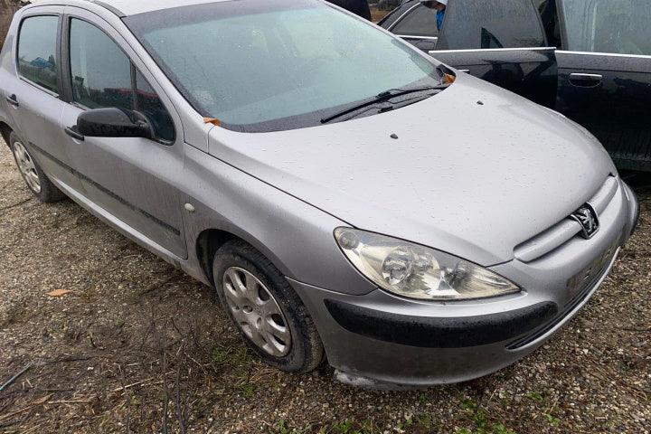 Dezmembram Peugeot 307 [2001 - 2005] Hatchback 5-usi 1.4 HDi MT (68 hp)