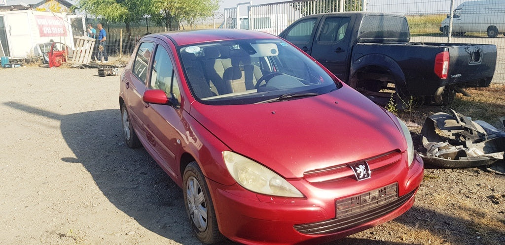 Dezmembram Peugeot 307 - hatchback - 2004 - 1.6i
