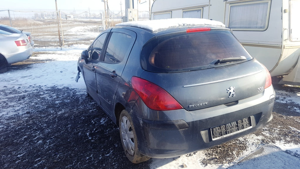 Dezmembram Peugeot 308 - hatchback - 2009 - 1.6HDi