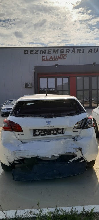 Dezmembram Peugeot 308 II 1.6 HDI BHY / BH02 (DV6FD)