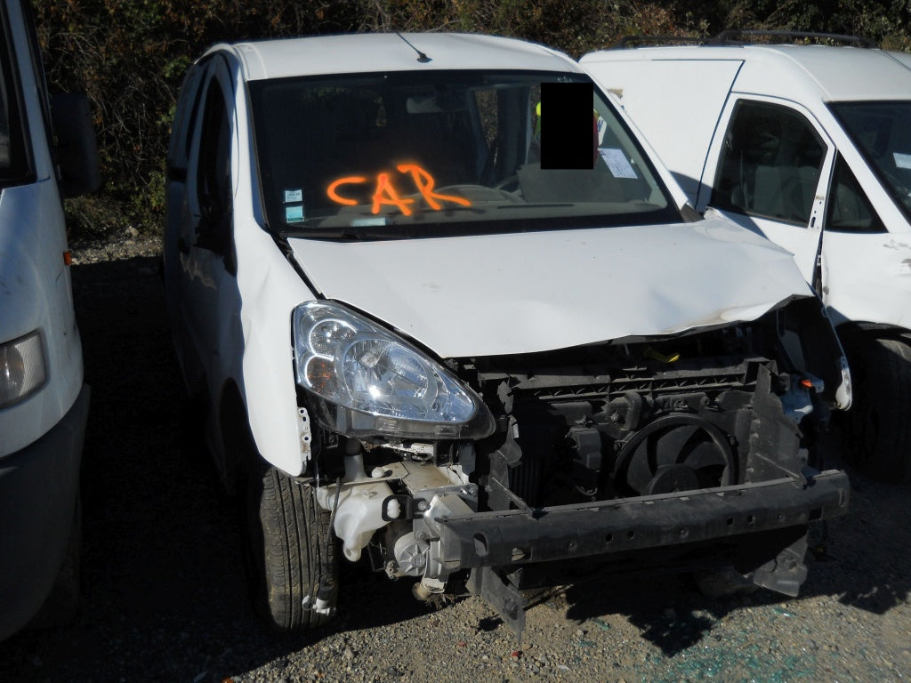DEZMEMBRAM PEUGEOT PARTENER CITROEN BERLINGO 2013 CARSERO SECOND HAND BACAU