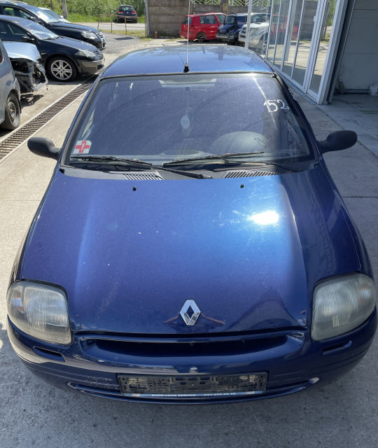 Dezmembram Renault Clio 2 [1998 - 2005] Symbol Sedan 1.4 MT (75 hp)