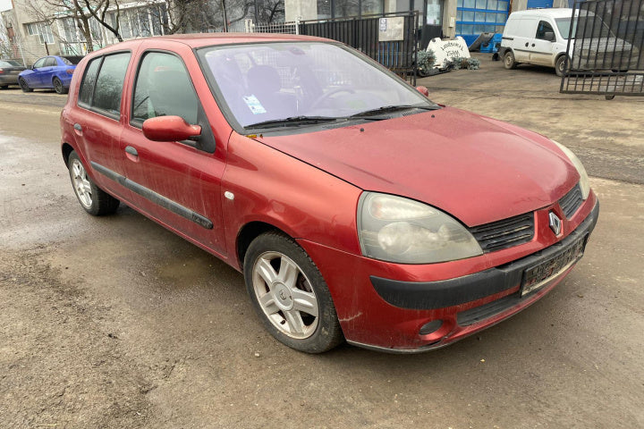 Dezmembram Renault Clio 2 [facelift] [2001 - 2005] Hatchback 5-usi 1.4 MT (98 hp)