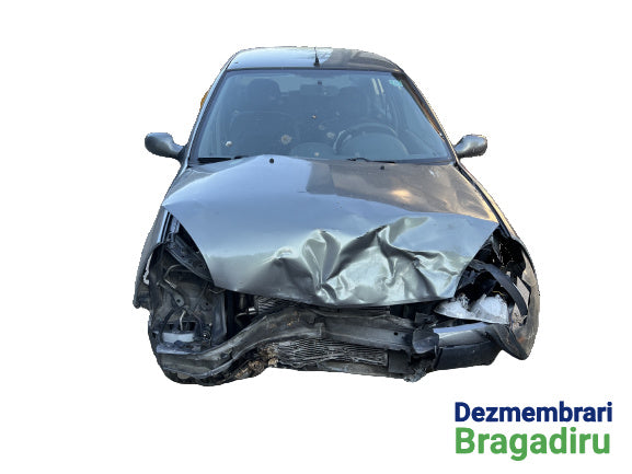 Dezmembram Renault Clio 2 [facelift] [2001 - 2005] Symbol Sedan 1.5 dCi MT (82 hp) Euro 3