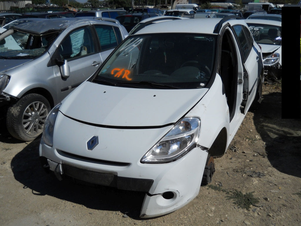 DEZMEMBRAM RENAULT CLIO 2010 1.5 DCI BREAK CARSERO SECOND HAND BACAU