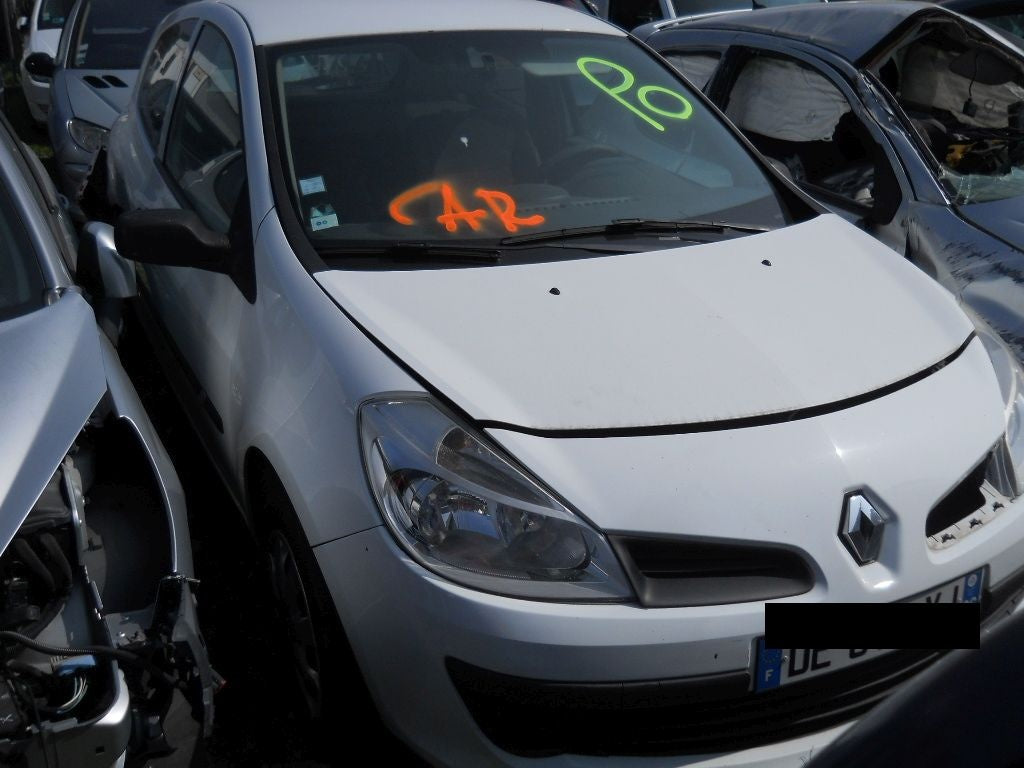 DEZMEMBRAM RENAULT CLIO 3 2009 1.5 DIESEL CARSERO SECOND HAND BACAU SI IASI