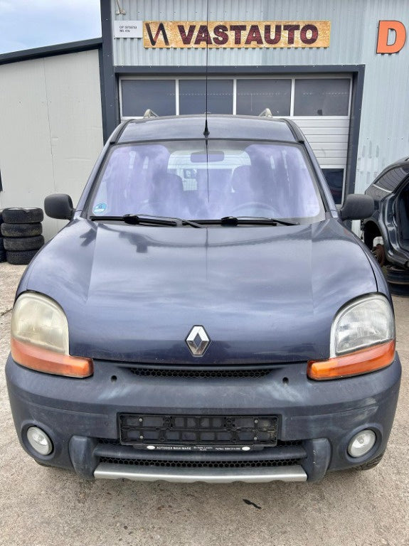 Dezmembram Renault Kangoo 1.6 16V 4X4 cod motor K4M750 95CP din 2001