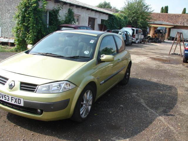 Dezmembram Renault Megane 2 [2002 - 2006] Hatchback 3-usi 1.9 dCi MT (120 hp) II (BM0/1_ CM0/1_)