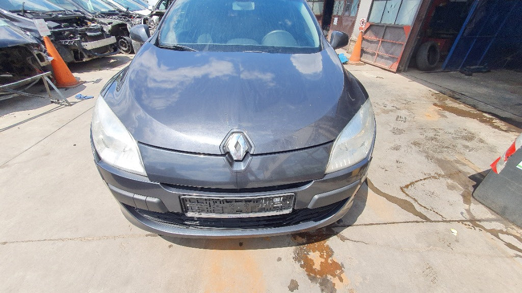 Dezmembram Renault Megane 3 1.9 DCI Euro 5 Break