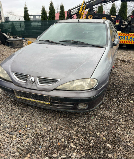 Dezmembram Renault Megane [facelift] [1999 - 2003] Hatchback 1.6 AT (107 hp)