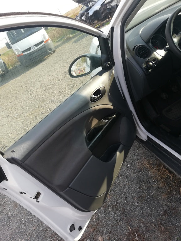 Dezmembram - Seat Altea 1.9 BLS 2007