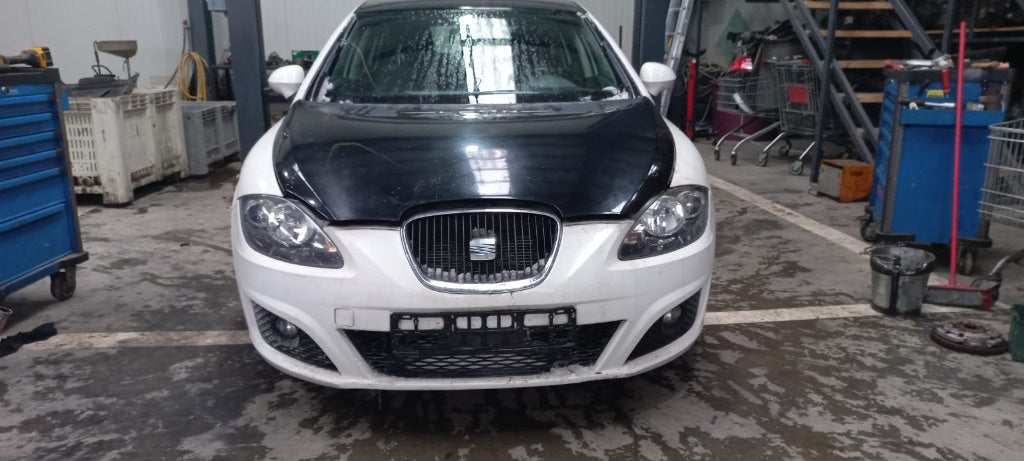 Dezmembram Seat Leon 1.4 TSI CAXC cod cutie LHY