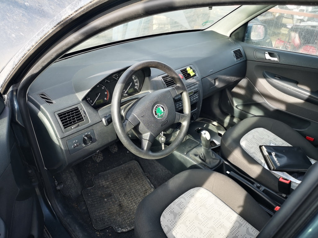 Dezmembram skoda fabia 1 bky 1.4 16v