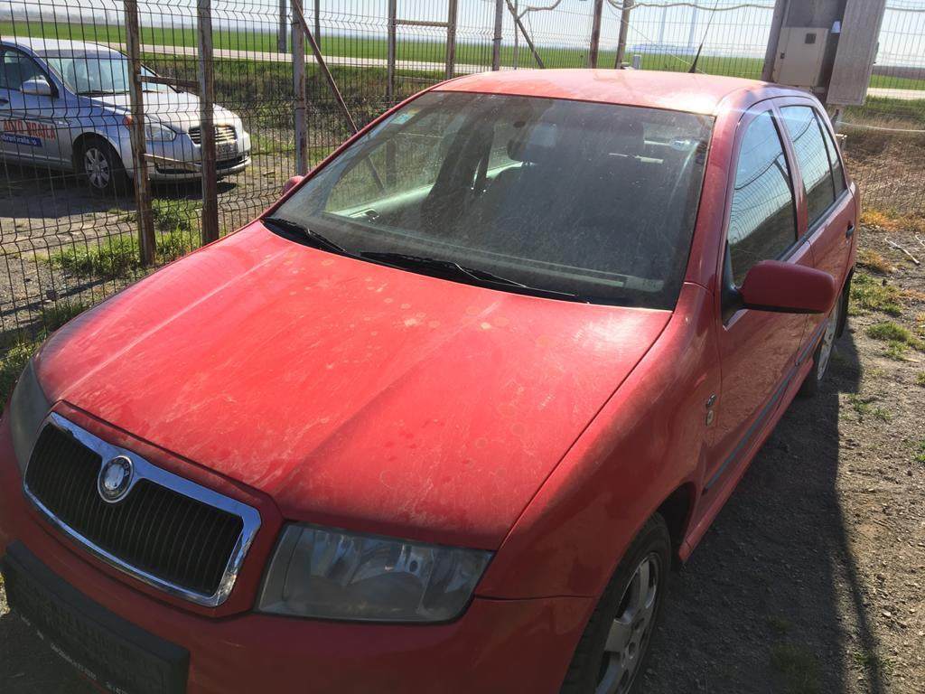 Dezmembram-Skoda Fabia 2 1.4 Benzina 2001 Hatchback