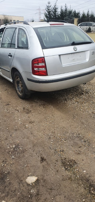 Dezmembram Skoda Fabia din 2003