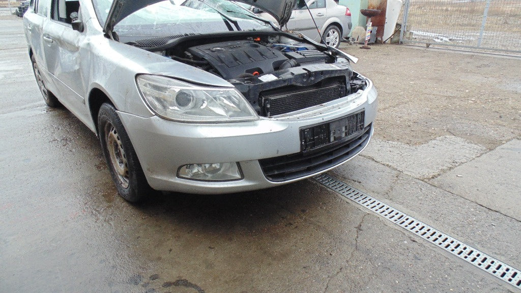 Dezmembram Skoda Octavia 2 Combi Facelift an 2010 motor 1.6 Tdi cod CAYC cutie manuala
