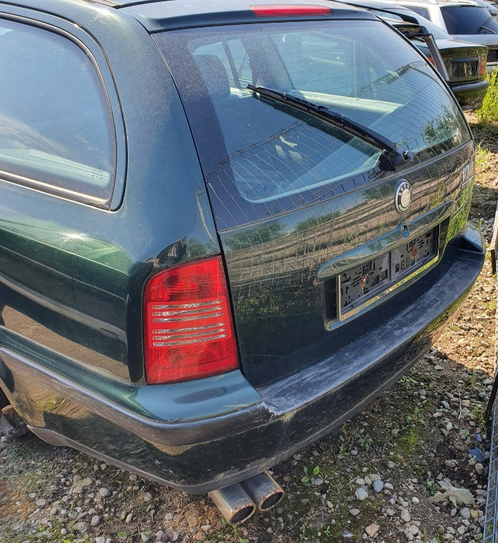 Dezmembram Skoda Octavia din 2000