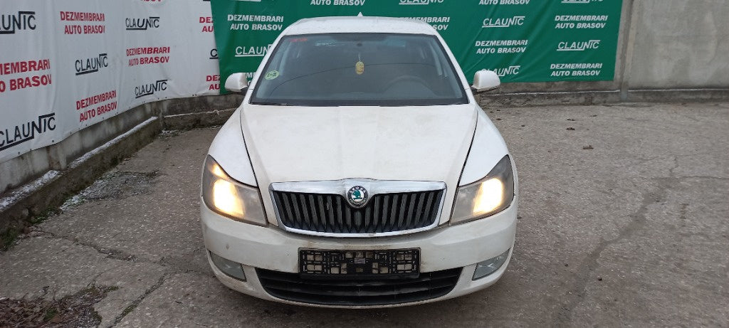 Dezmembram Skoda Octavia II 1.6 TDI CAYC cod cutie LHW