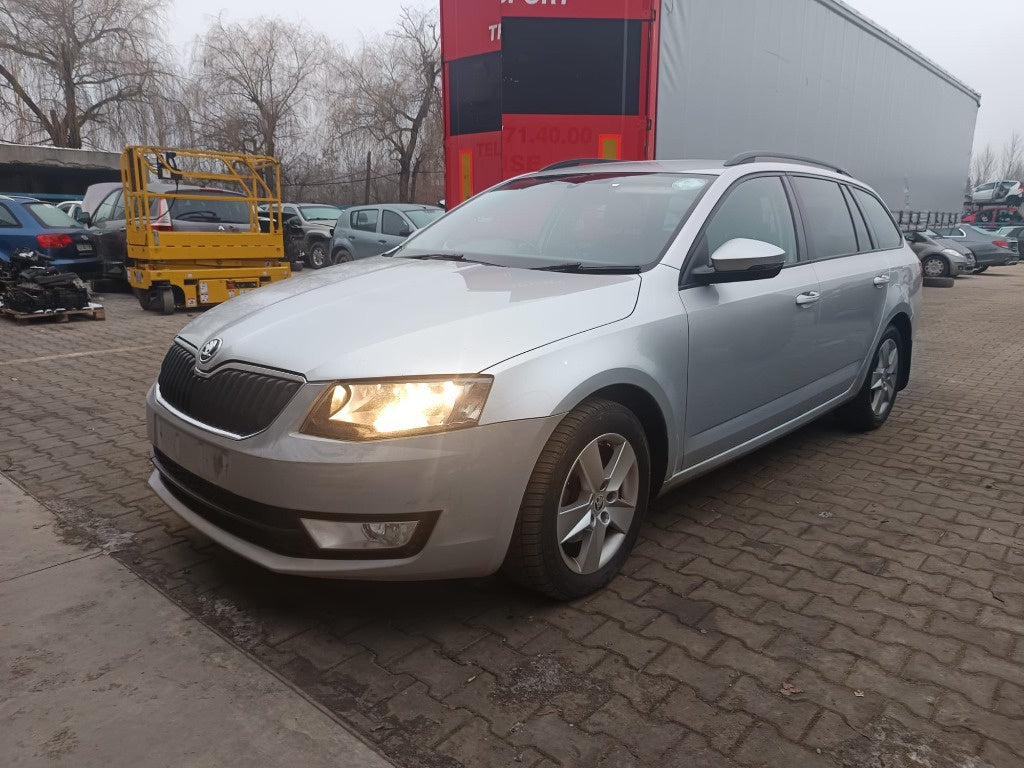 Dezmembram Skoda Octavia III 2016 CRMB, cutie de viteze manuala PGT