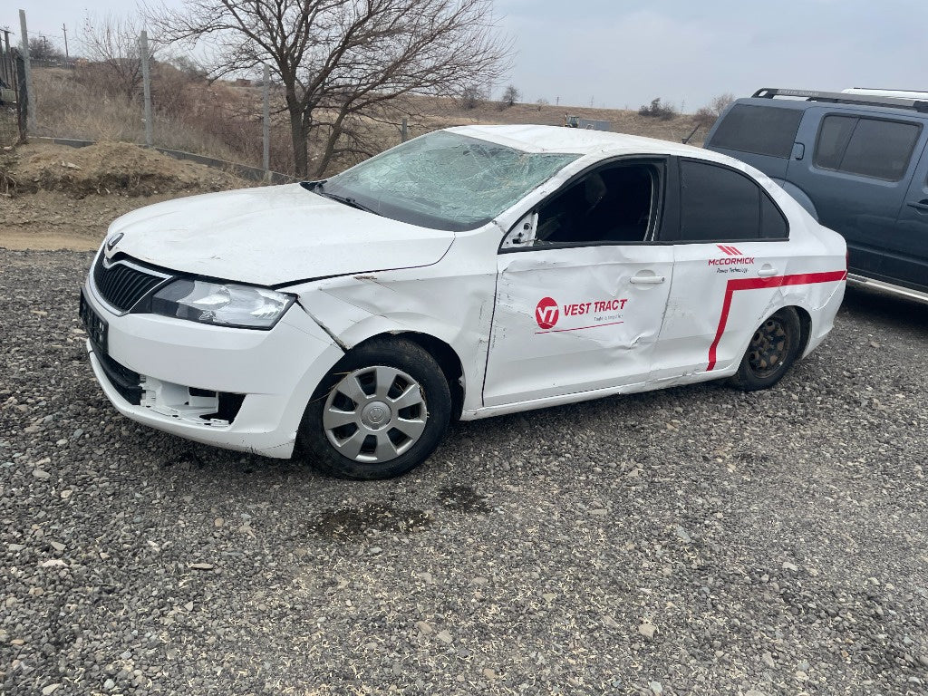 Dezmembram Skoda Rapid 2016 hatchback 1.2tsi CJZC