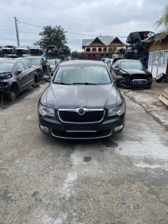 Dezmembram Skoda Superb