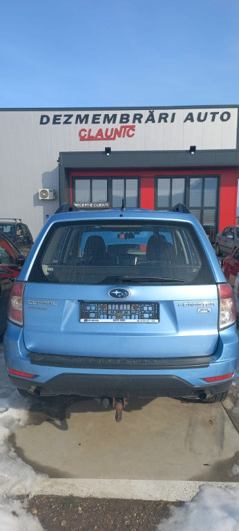 Dezmembram Subaru Forester 2.0 D AWD EE20