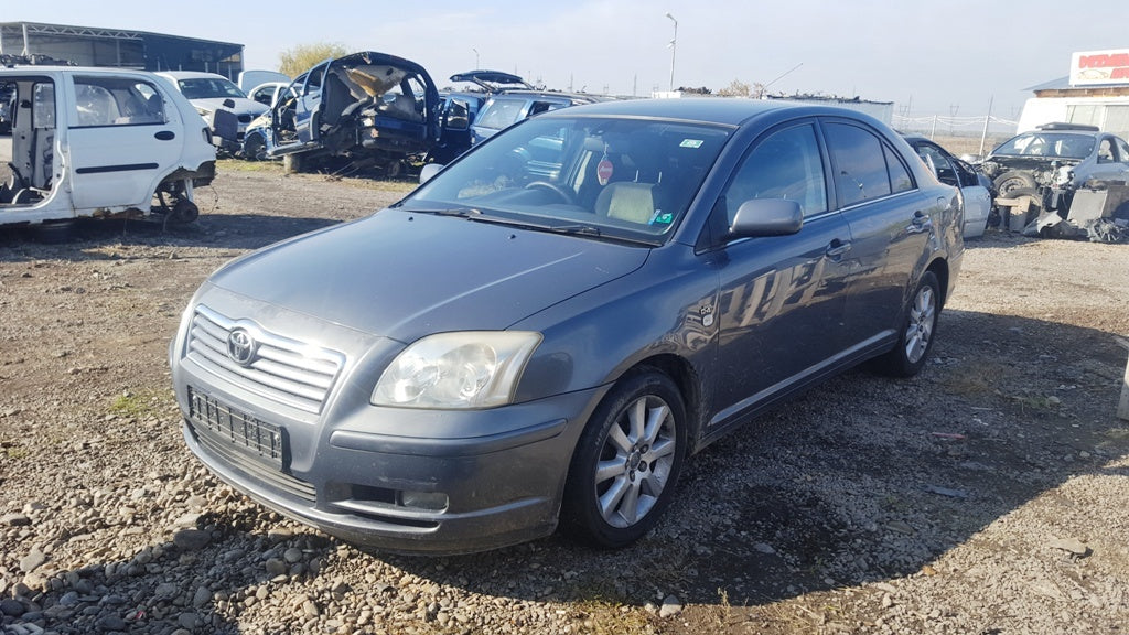 Dezmembram Toyota Avensis - 2005 - 2.0diesel - hatchback