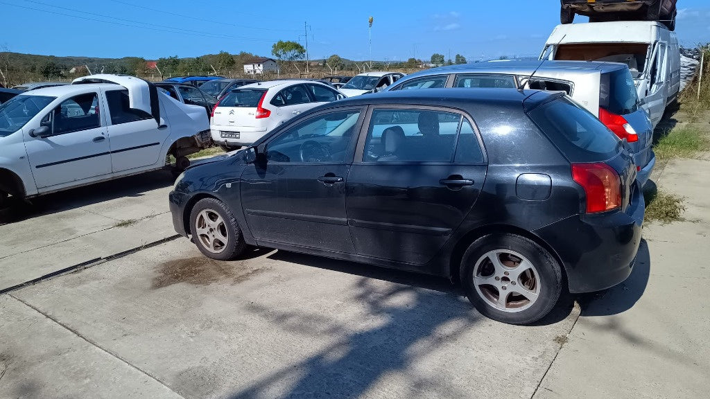 Dezmembram Toyota Corolla 2.0 D, an fabricatie 2004, cod. motor 1CD-FTV