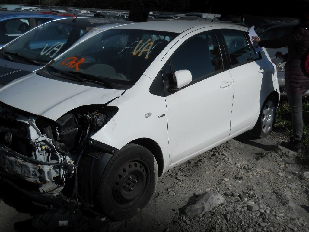 DEZMEMBRAM TOYOTA YARIS 2006 1.4 DIESEL CARSERO SECOND HAND BACAU SI IASI
