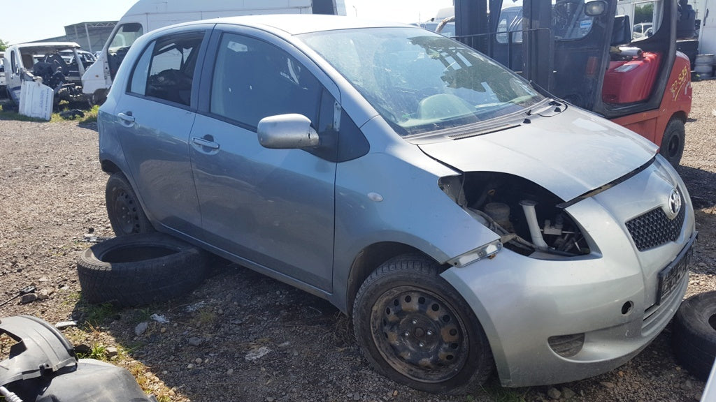 Dezmembram Toyota Yaris - hatchback - 2006 - 1.0i - 51kw - tip 1KR-FE
