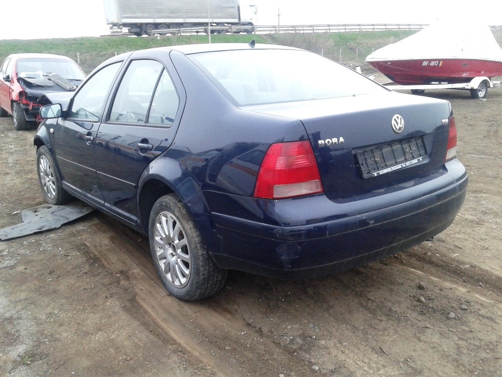 Dezmembram Volkswagen Bora - 2003 - 1.9d