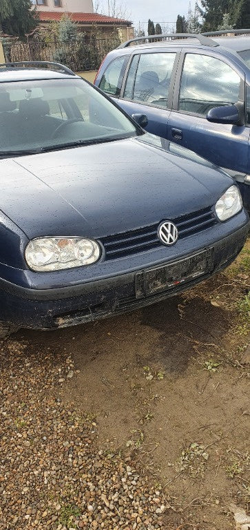 Dezmembram Volkswagen Golf 4 Combi din 2004,1.6FSI
