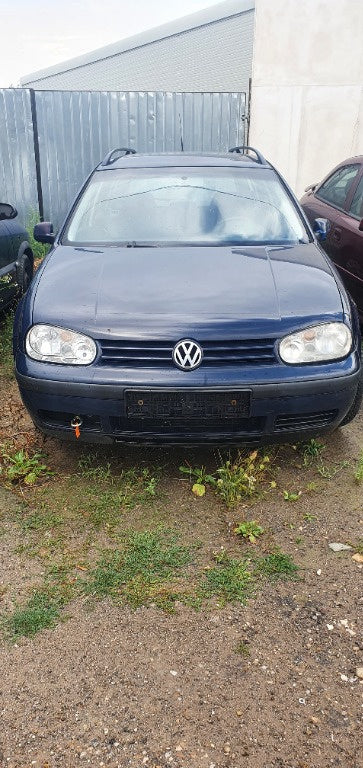 Dezmembram Volkswagen Golf 4 din 2001 Combi