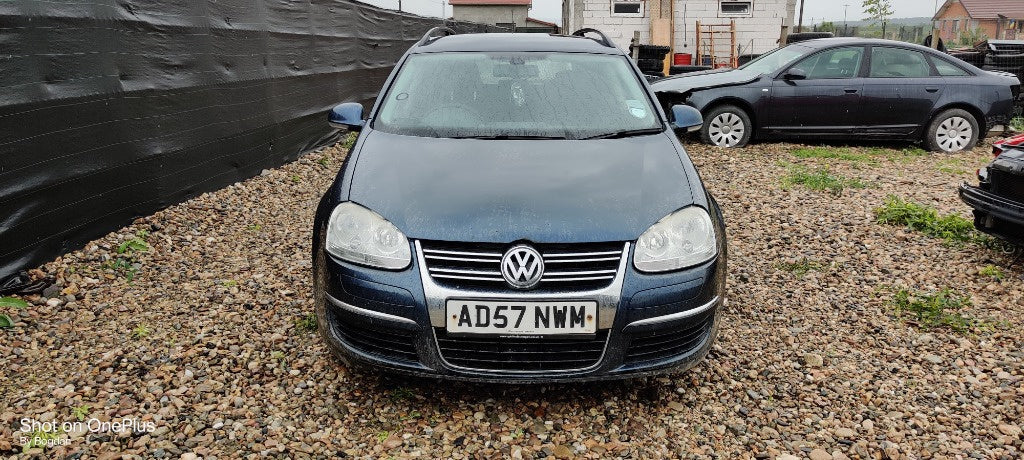 Dezmembram Volkswagen Golf 5 Variant