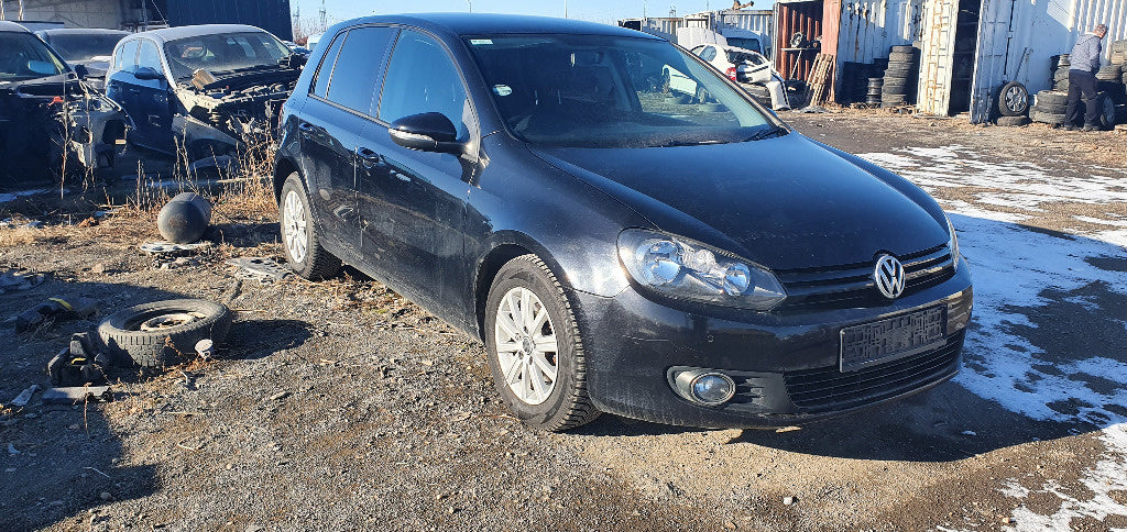 Dezmembram Volkswagen Golf 6 Hatchback 2009 1.6 102cp, Tip BSE