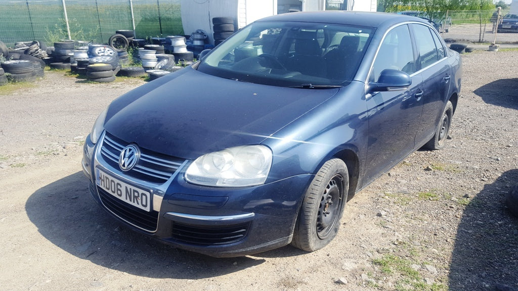Dezmembram Volkswagen Jetta - 1.9diesel - 2007