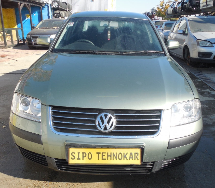 Dezmembram Volkswagen Passat 2.0 Benzina, An 2003