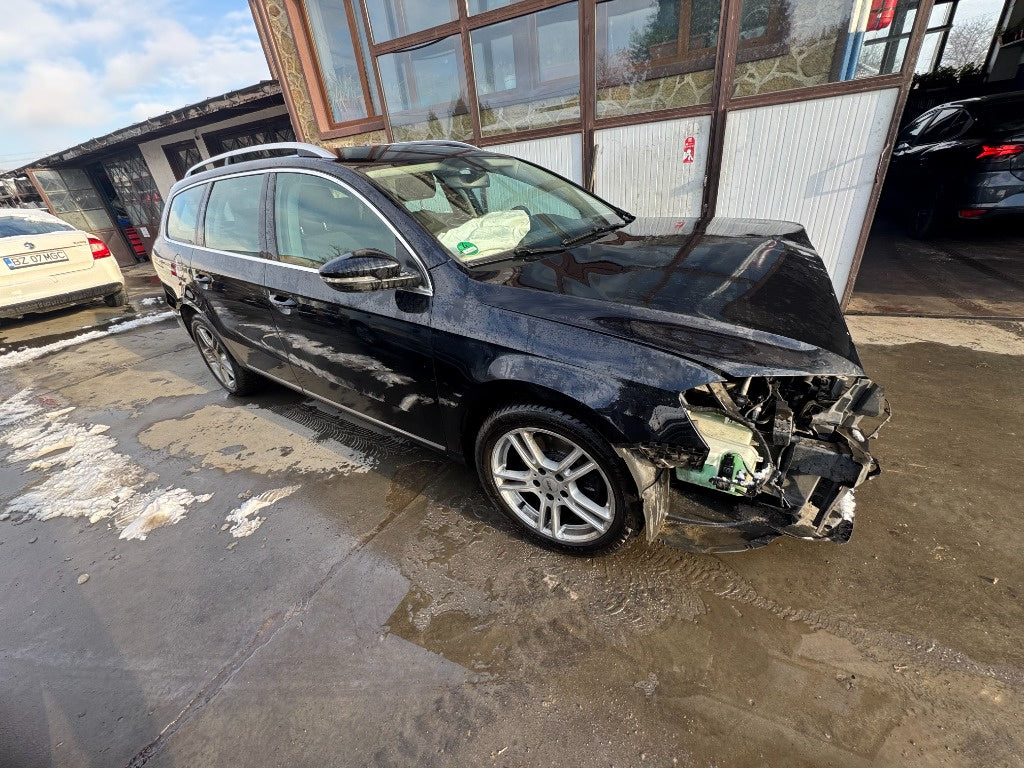 Dezmembram Volkswagen Passat B7 break 2.0 tdi CFFB