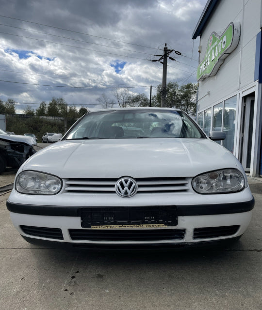 Dezmembram Volkswagen VW Golf 4 [1997 - 2006] Hatchback 5-usi 1.4 MT (75 hp)