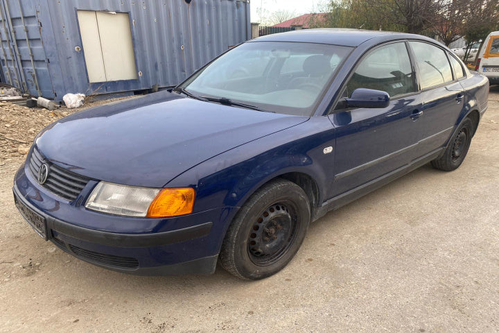 Dezmembram Volkswagen VW Passat B5 [1996 - 2000] Sedan 4-usi 1.9 TDI MT (115 hp)