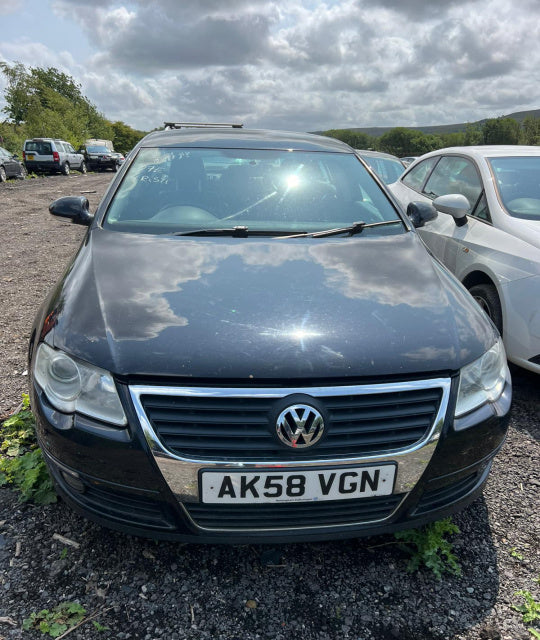 Dezmembram Volkswagen VW Passat B6 [2005 - 2010] Sedan 4-usi 2.0 TDI MT (140 hp)