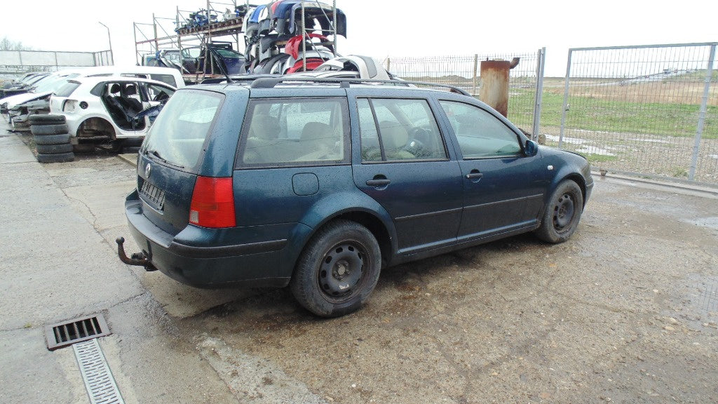 Dezmembram VW Golf 4 Break motor benzina 1.6 16V cod AZD